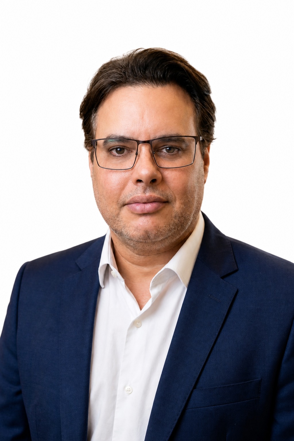 Dr. Marcone Monteiro — Facetas em Resinas na Brito Odontologia em São Paulo